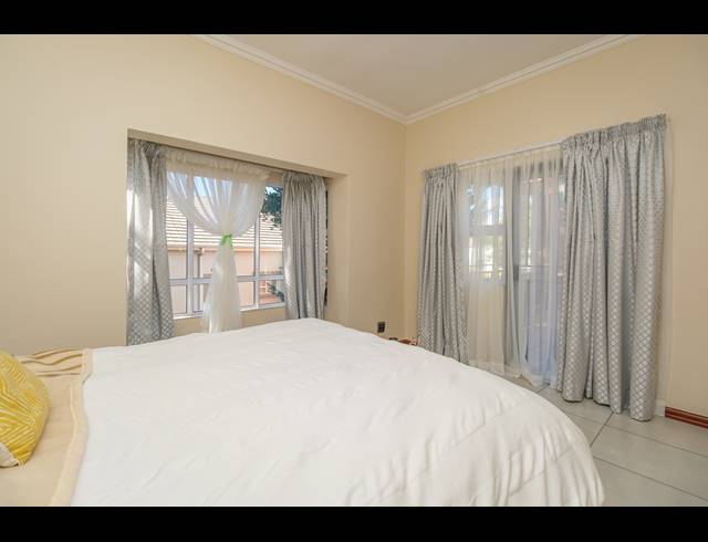 2 BEDROOM APARTMENT FOR SALE IN PARKVIEW